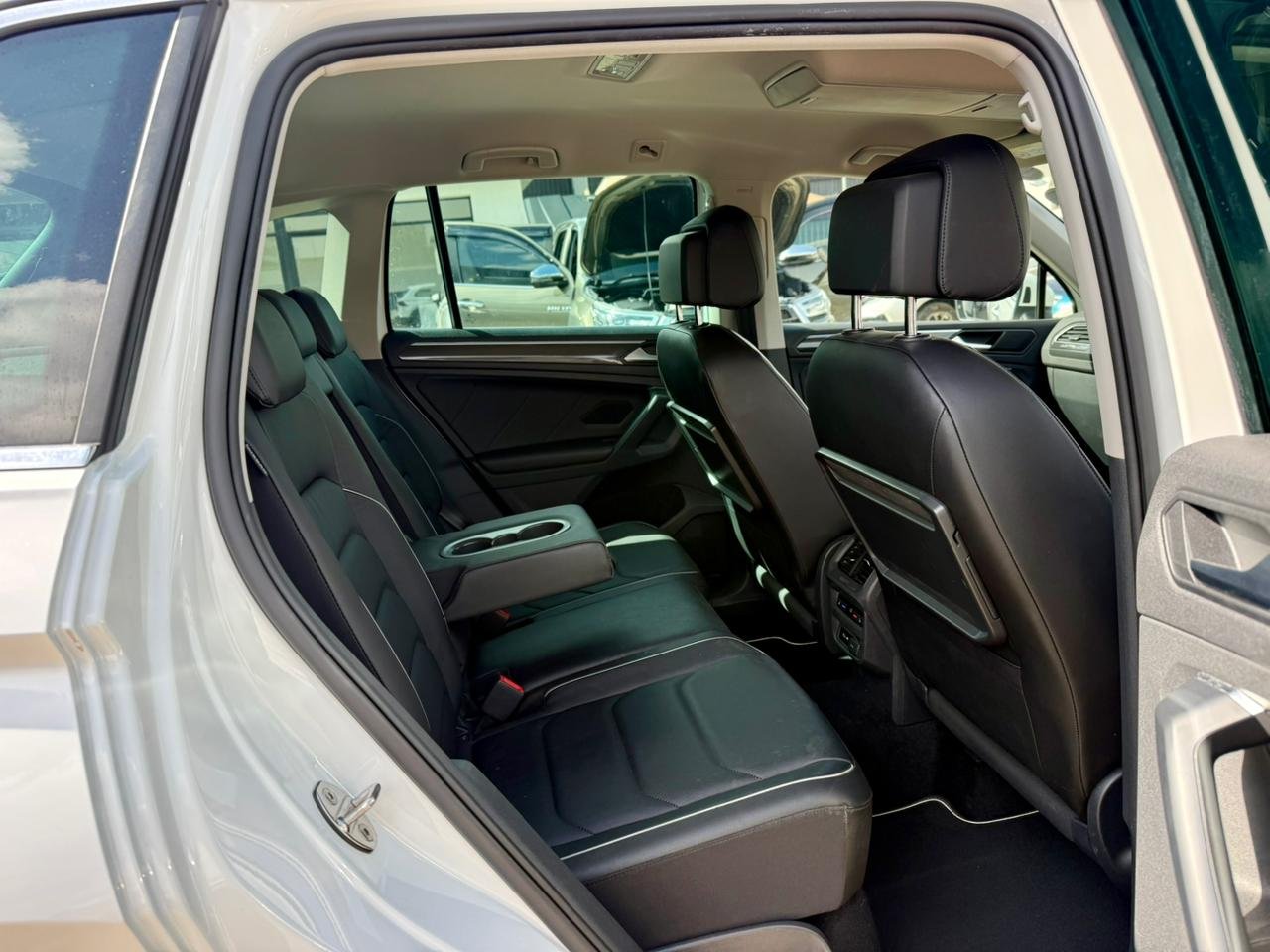 VOLKSWAGEN TIGUAN TDI 4MOTION thumbnail 18