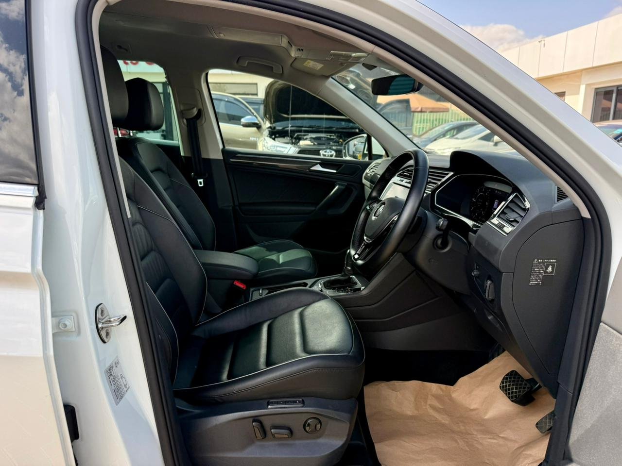 VOLKSWAGEN TIGUAN TDI 4MOTION thumbnail 14