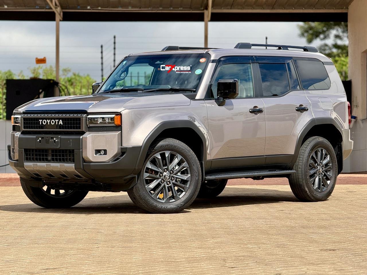 TOYOTA LAND CRUISER PRADO J250 thumbnail 5