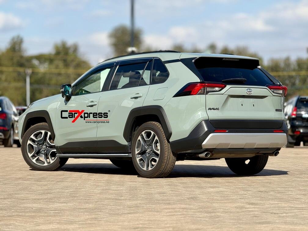 TOYOTA RAV 4 ADVENTURE thumbnail 3
