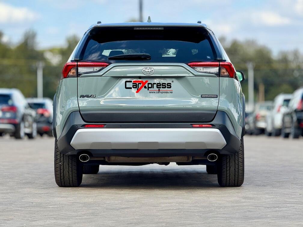 TOYOTA RAV 4 ADVENTURE thumbnail 4