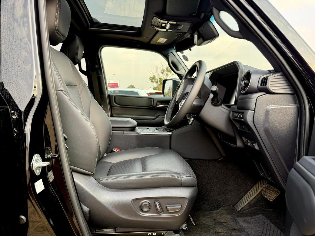 TOYOTA LAND CRUISER PRADO J250 thumbnail 6