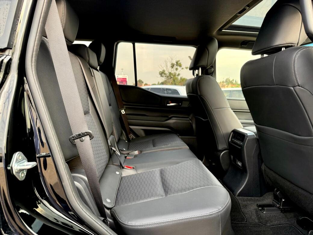 TOYOTA LAND CRUISER PRADO J250 thumbnail 10