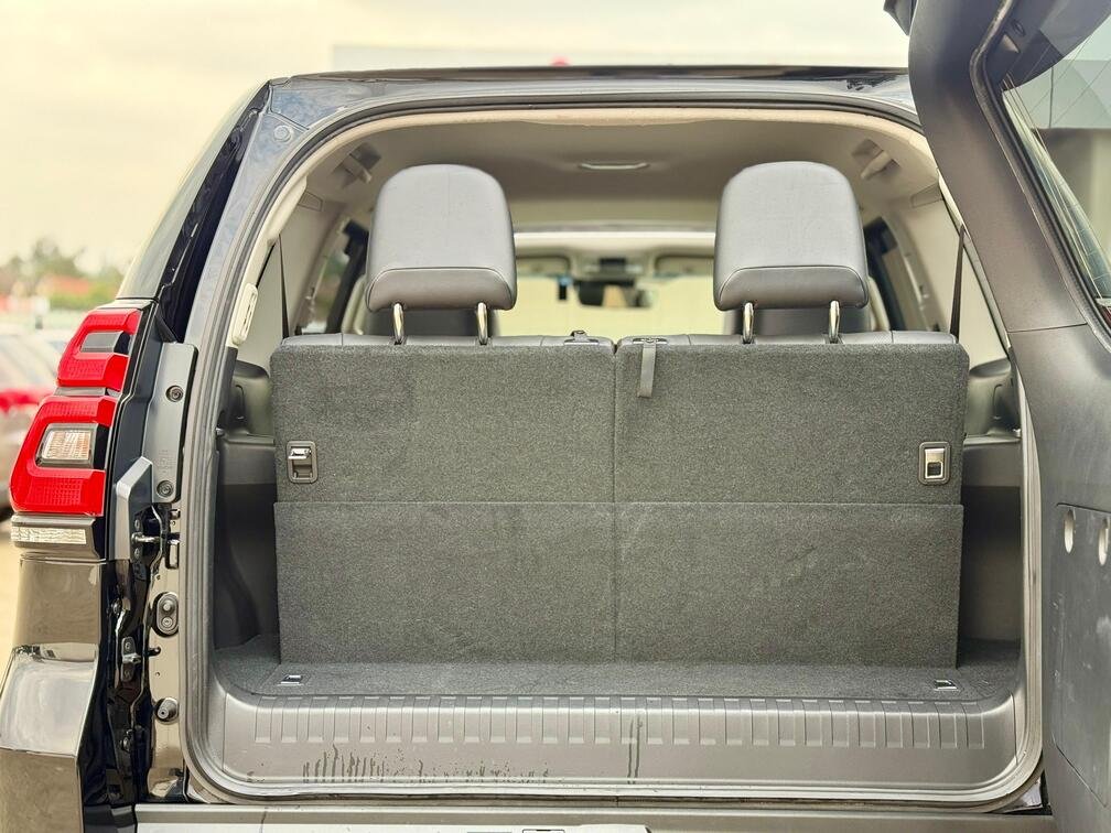 TOYOTA LANDCRUISER PRADO TXL thumbnail 11