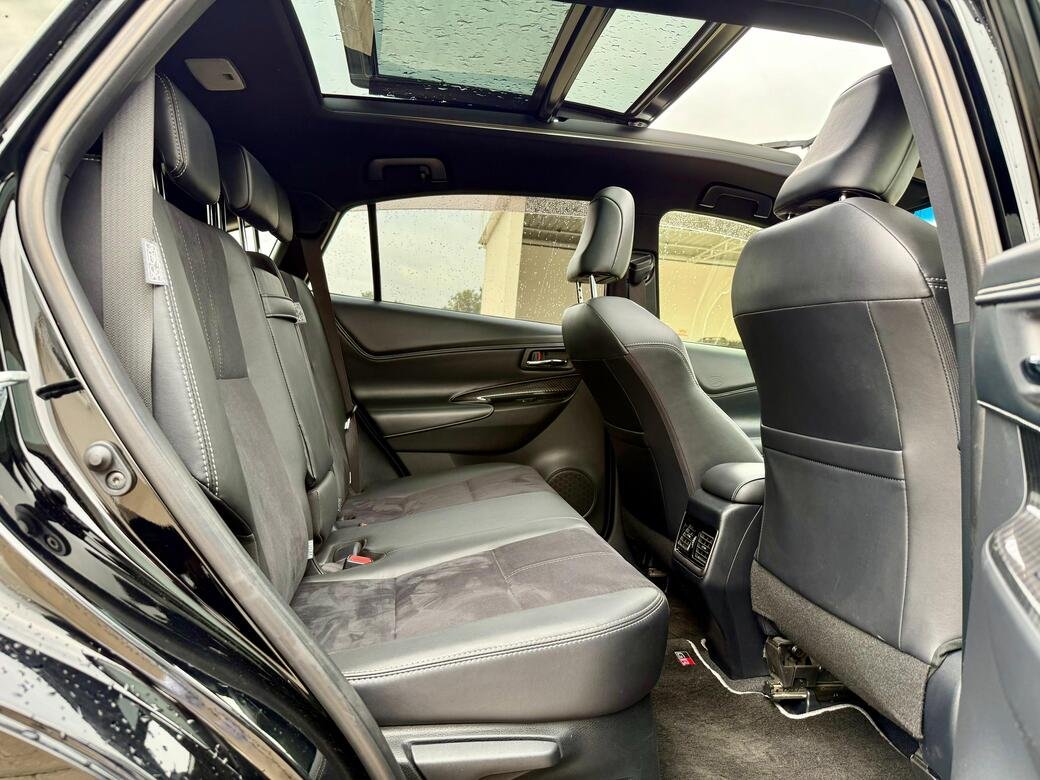 TOYOTA HARRIER GR SPORT thumbnail 9