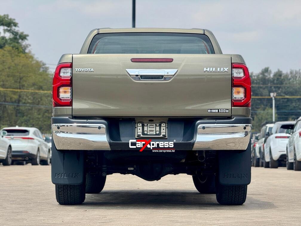 TOYOTA HILUX DOUBLE CAB thumbnail 3