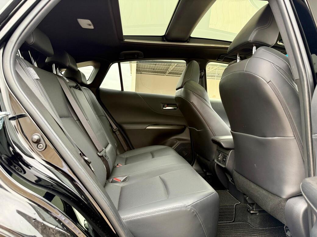 TOYOTA HARRIER thumbnail 10