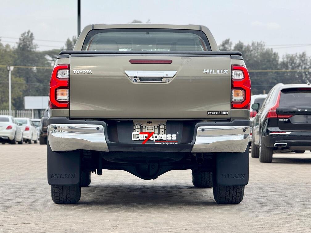 TOYOTA HILUX DOUBLE CAB thumbnail 3