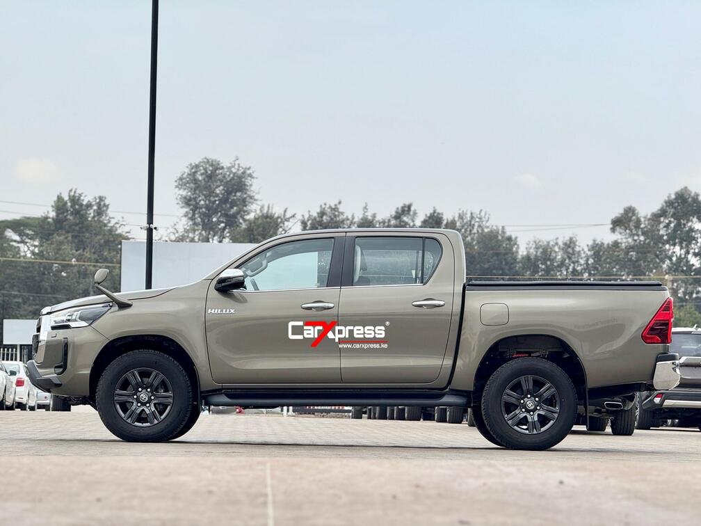 TOYOTA HILUX DOUBLE CAB thumbnail 5