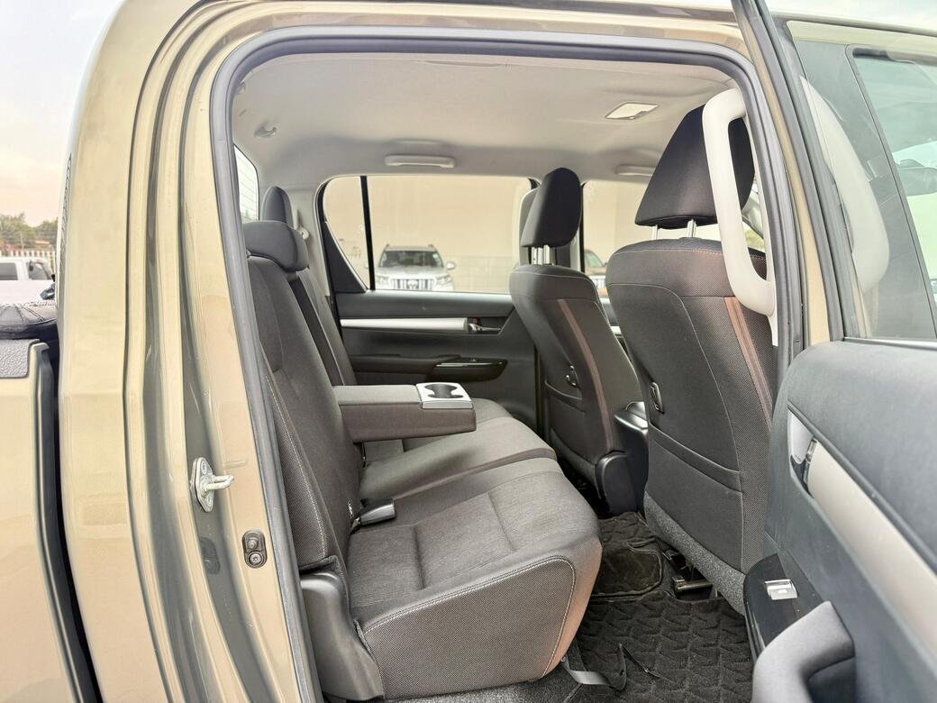 TOYOTA HILUX DOUBLE CAB thumbnail 10