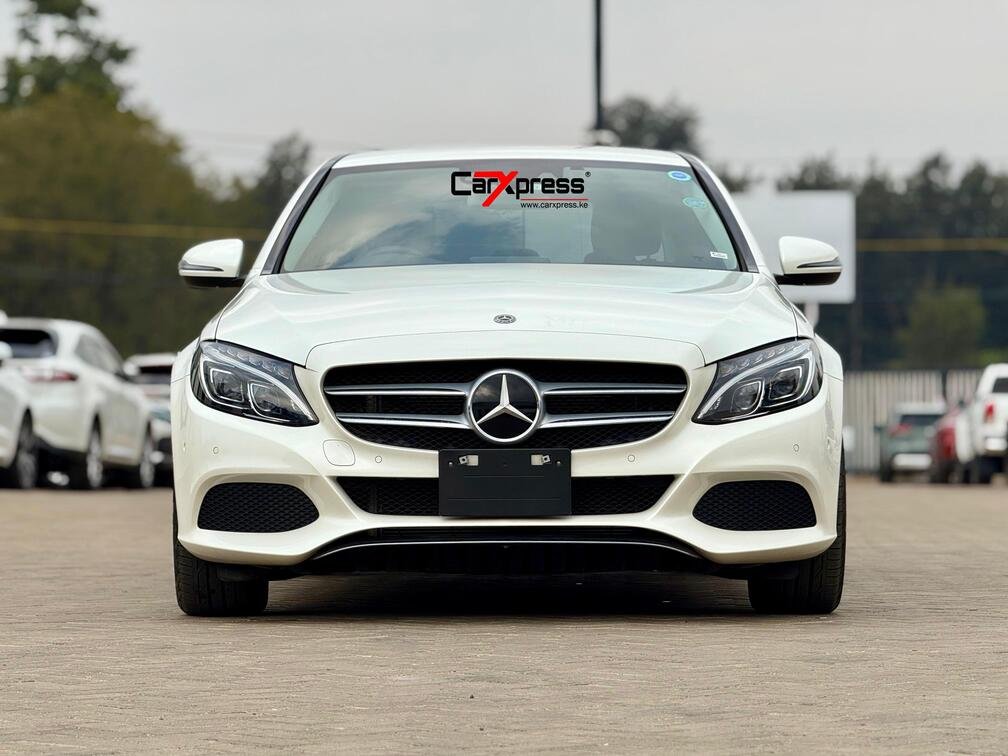 MERCEDES BENZ C200 W205 thumbnail 3