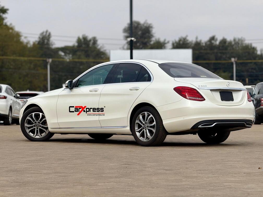 MERCEDES BENZ C200 W205 thumbnail 4