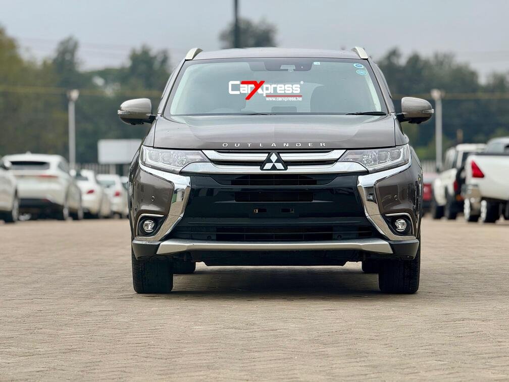 MITSUBISHI OUTLANDER thumbnail 3
