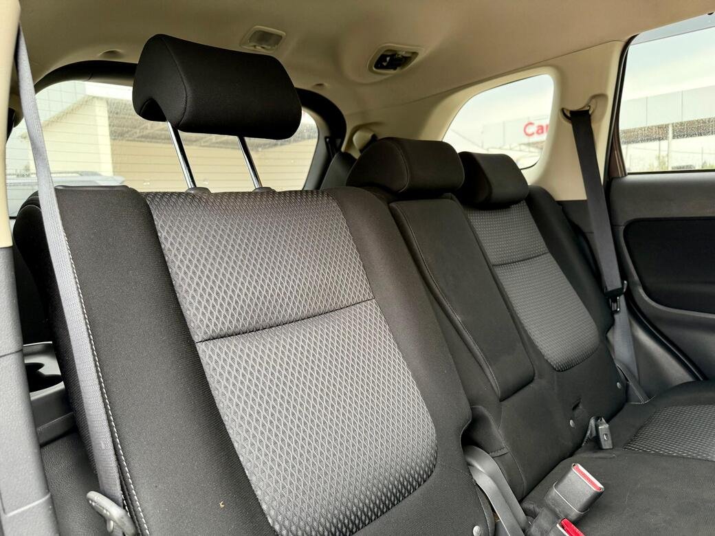 MITSUBISHI OUTLANDER thumbnail 11
