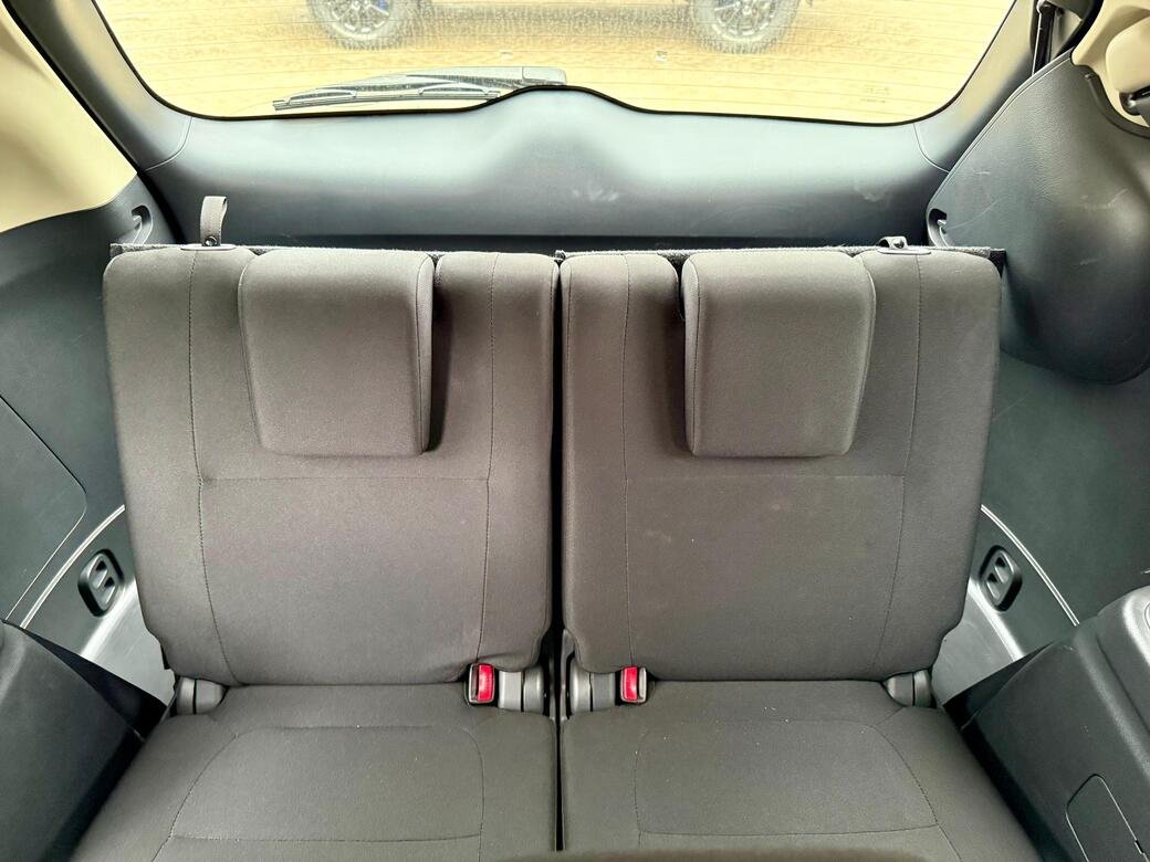 MITSUBISHI OUTLANDER thumbnail 12