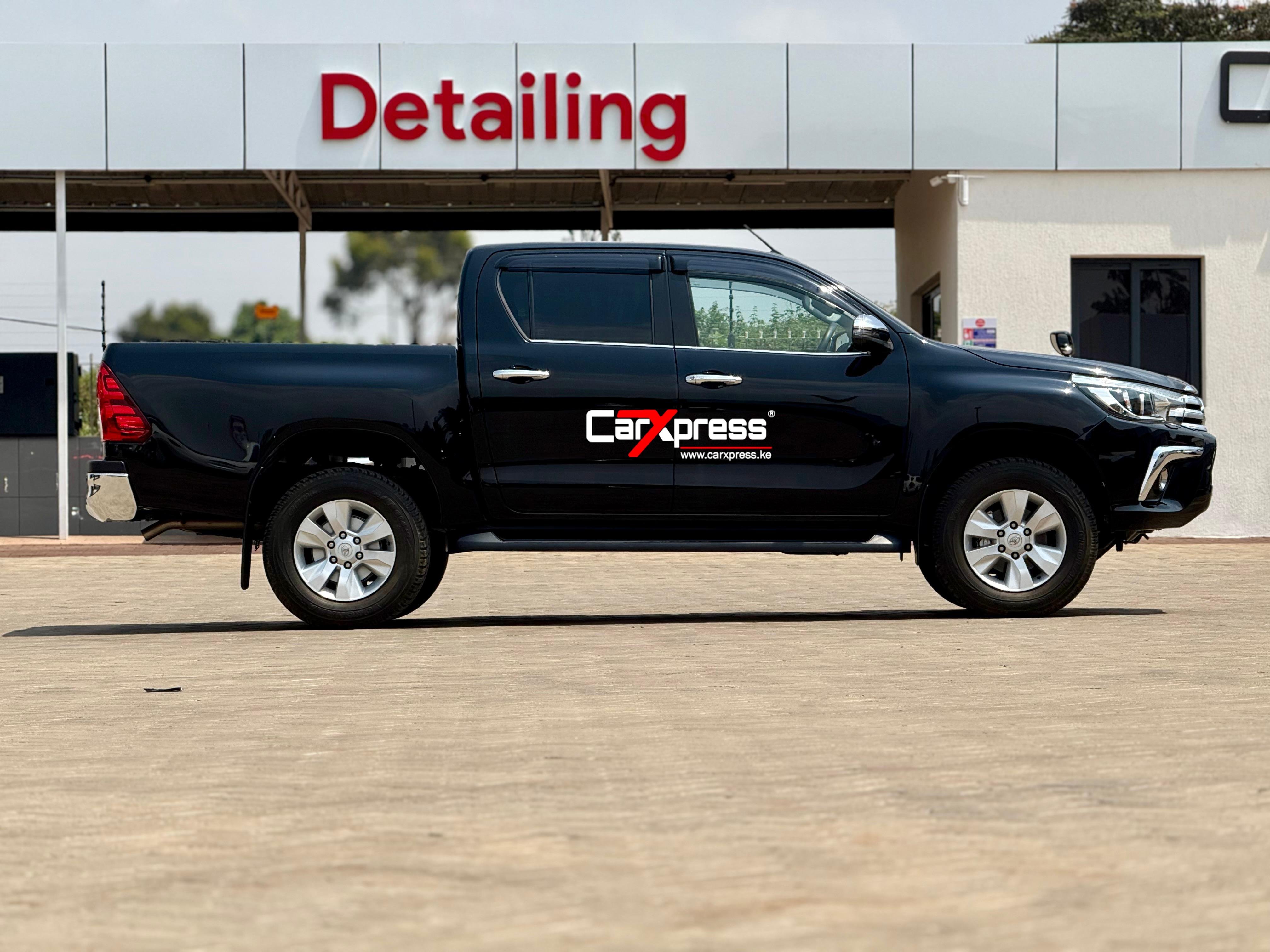 TOYOTA HILUX DOUBLE CAB thumbnail 5