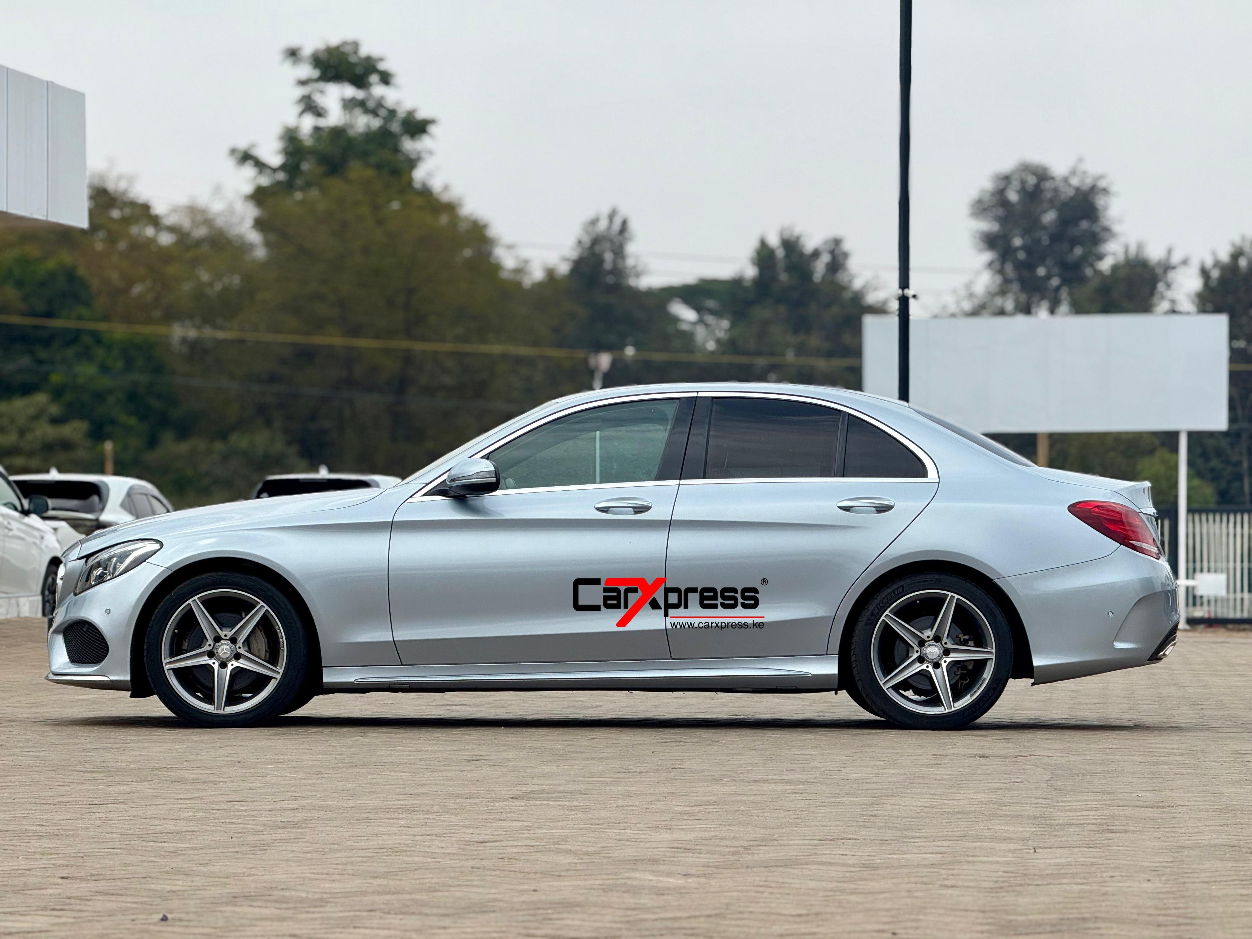 MERCEDES BENZ C200 W205 thumbnail 6