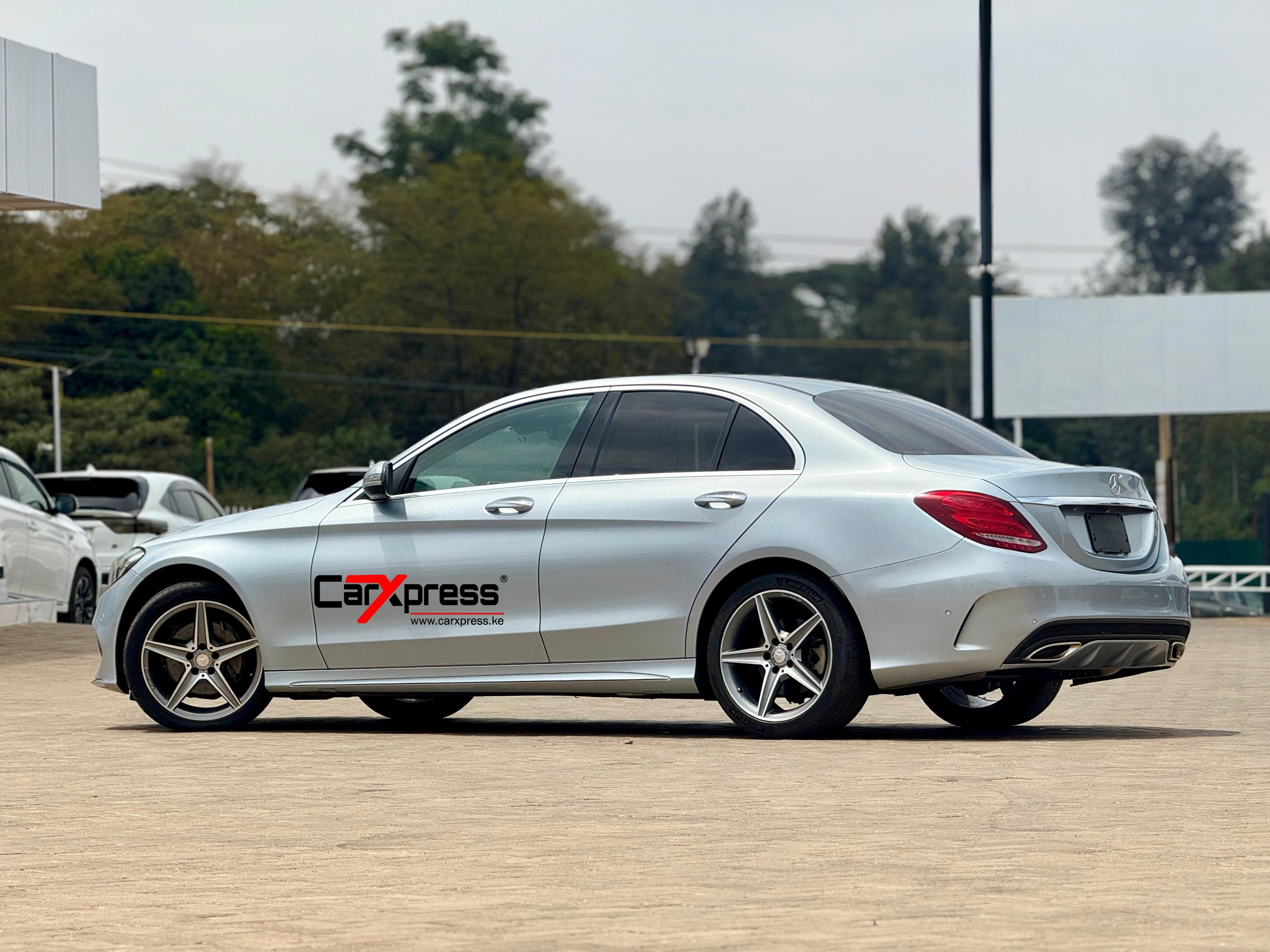 MERCEDES BENZ C200 W205 thumbnail 4