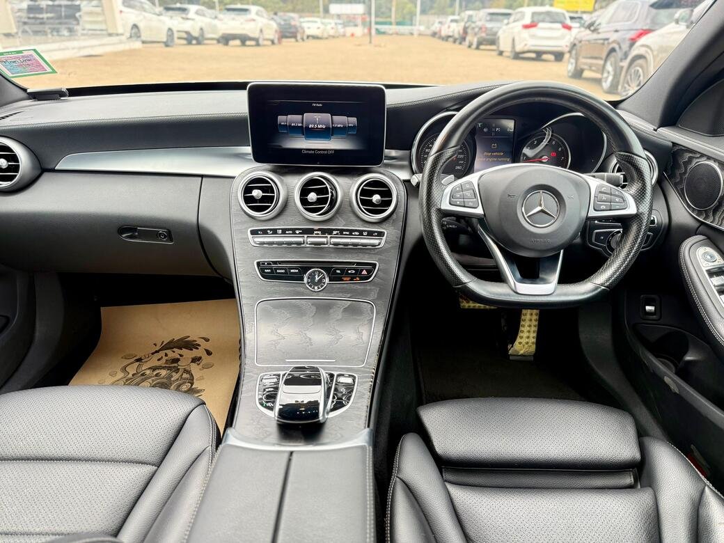 MERCEDES BENZ C200 W205 thumbnail 9