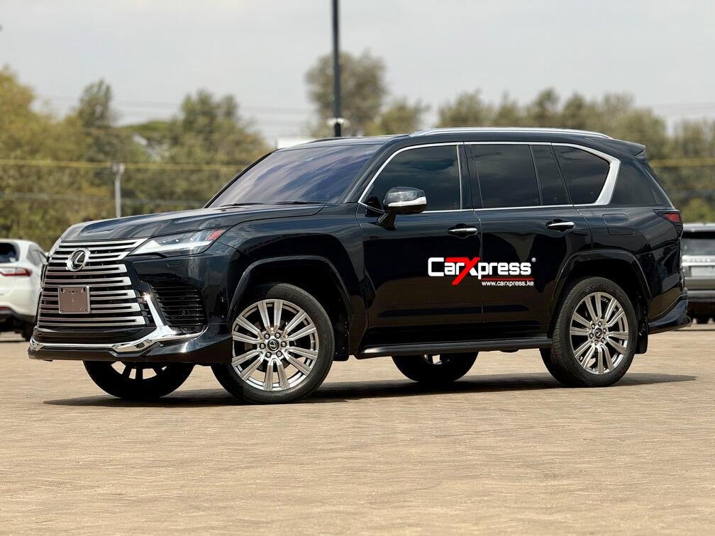 LEXUS LX600 ULTRA LUXURY thumbnail 6