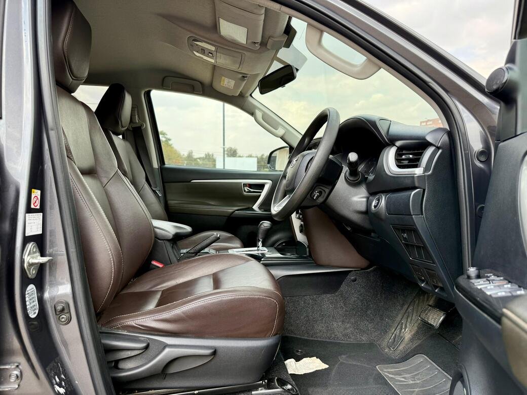 TOYOTA FORTUNER GD-6 thumbnail 7