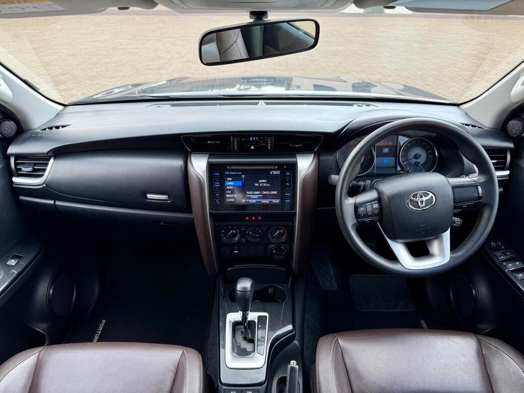 TOYOTA FORTUNER GD-6 thumbnail 9