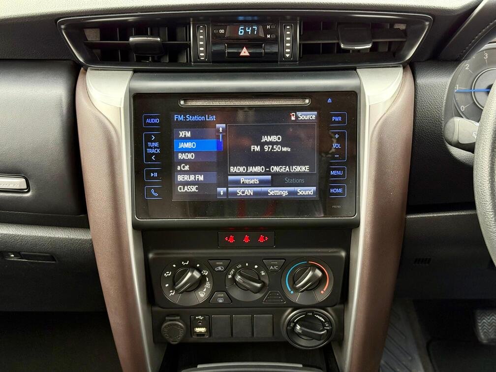 TOYOTA FORTUNER GD-6 thumbnail 10