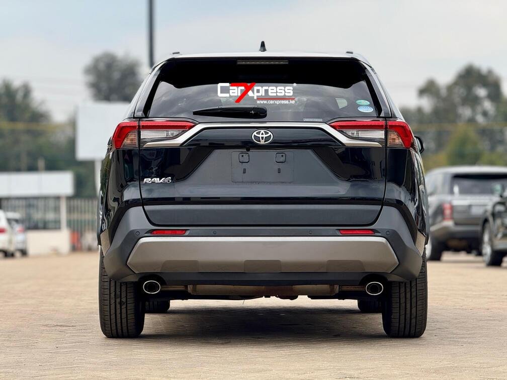 TOYOTA RAV 4 thumbnail 4