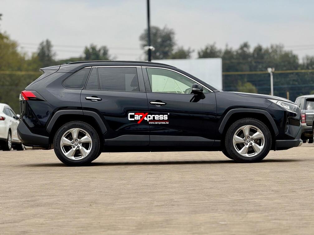 TOYOTA RAV 4 thumbnail 8