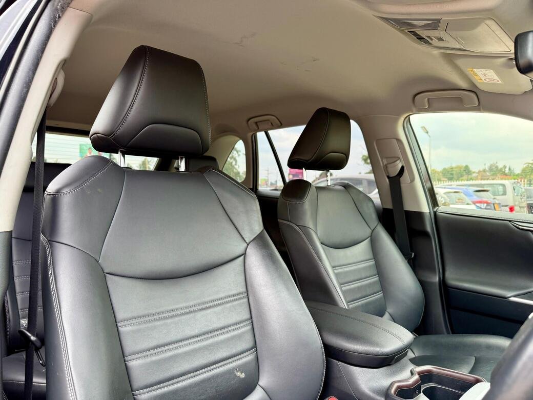 TOYOTA RAV 4 thumbnail 10