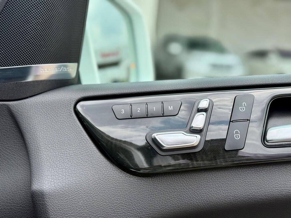 MERCEDES BENZ GLE350d 4MATIC thumbnail 13