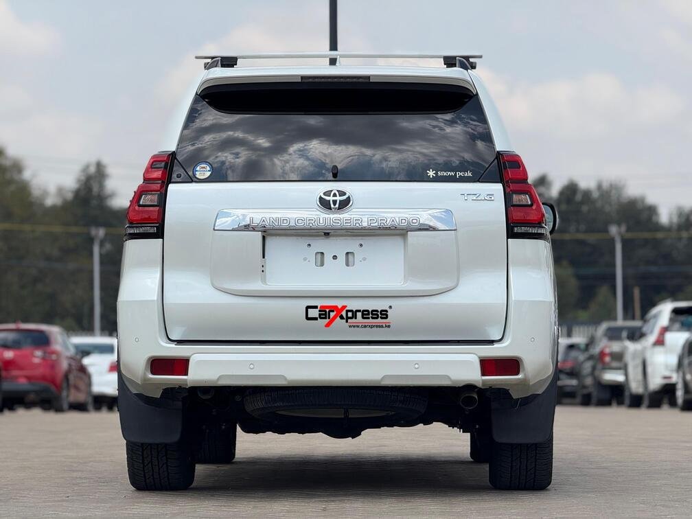 TOYOTA LAND CRUISER PRADO TZG thumbnail 4