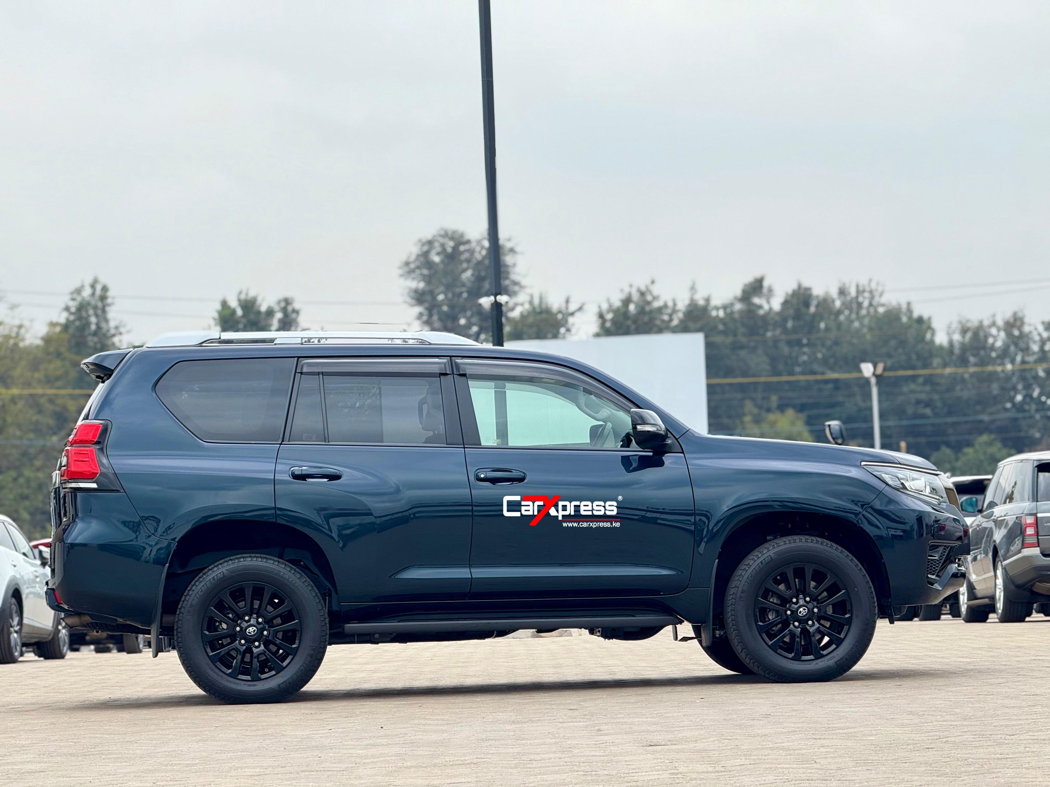 TOYOTA LAND CRUISER PRADO TXL thumbnail 5