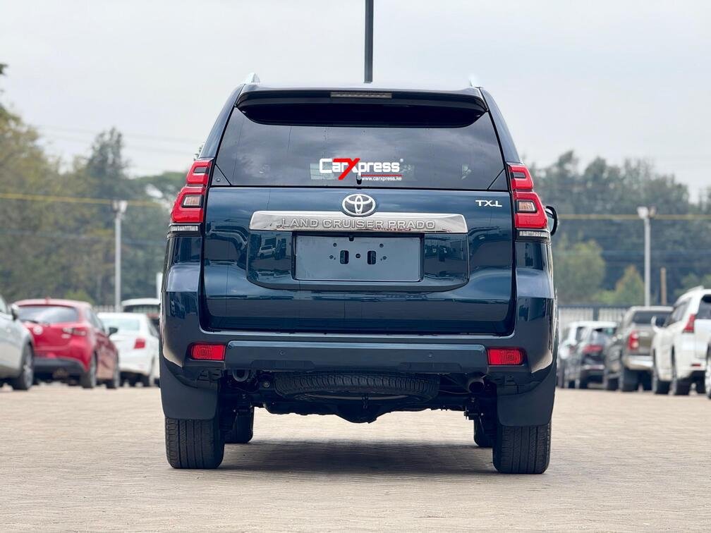 TOYOTA LAND CRUISER PRADO TXL thumbnail 4
