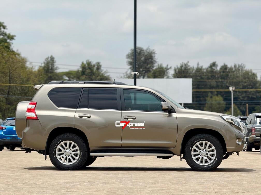 TOYOTA LANDCRUISER PRADO VXL LIMITED EDITION thumbnail 5