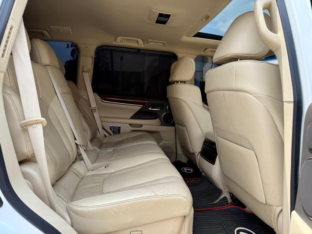 LEXUS LX570 thumbnail 14