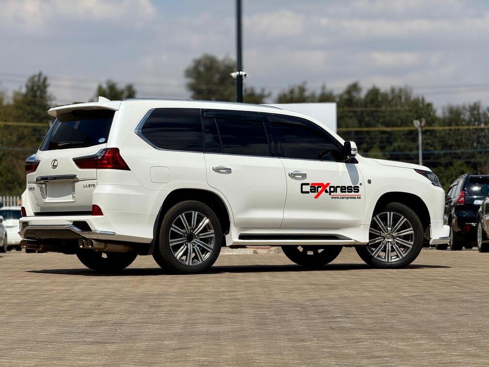 LEXUS LX570 thumbnail 6