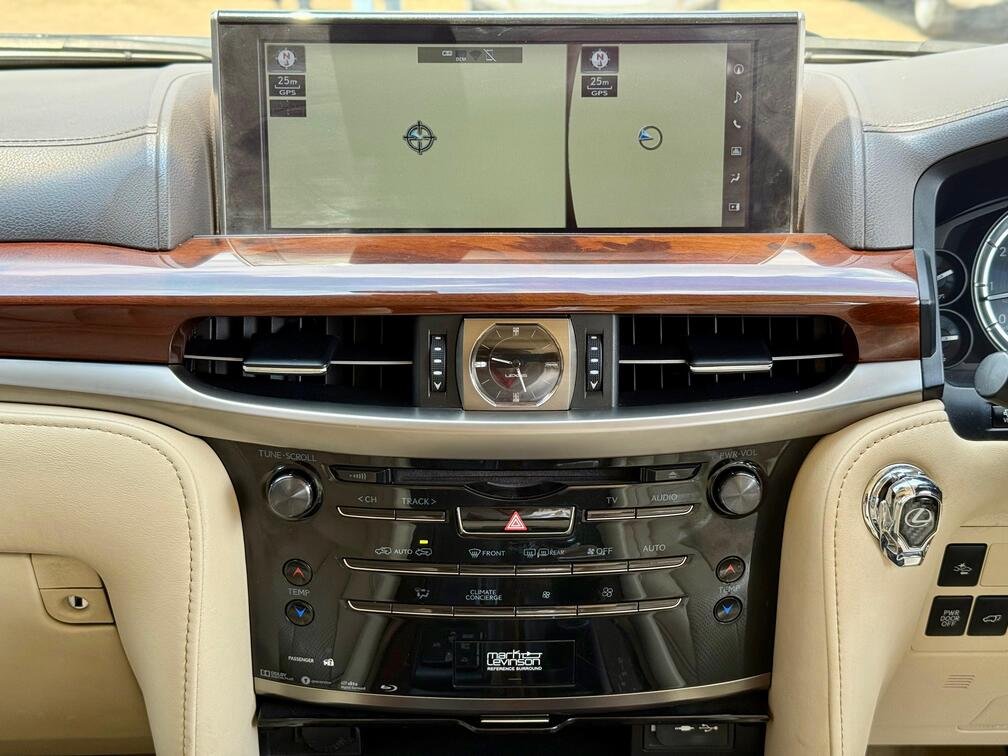 LEXUS LX570 thumbnail 13