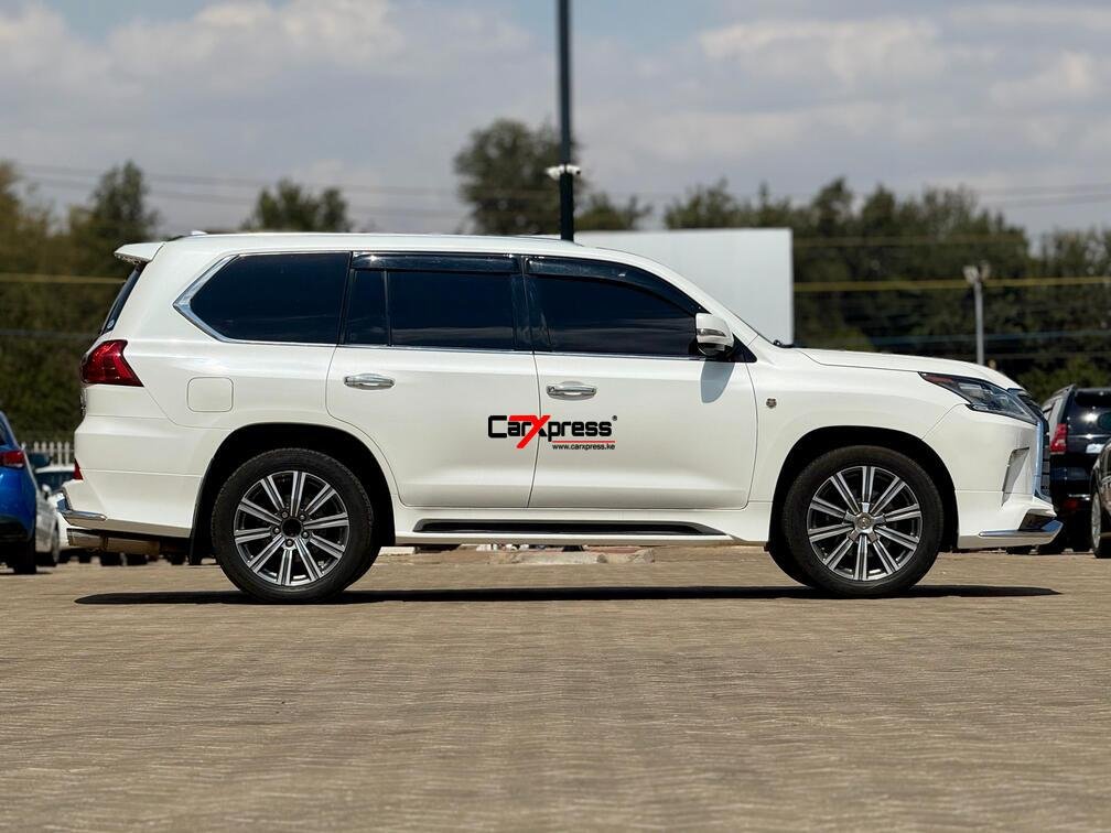 LEXUS LX570 thumbnail 8