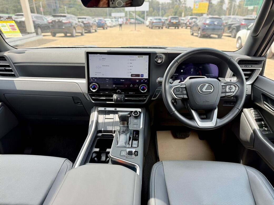 LEXUS GX550 thumbnail 10