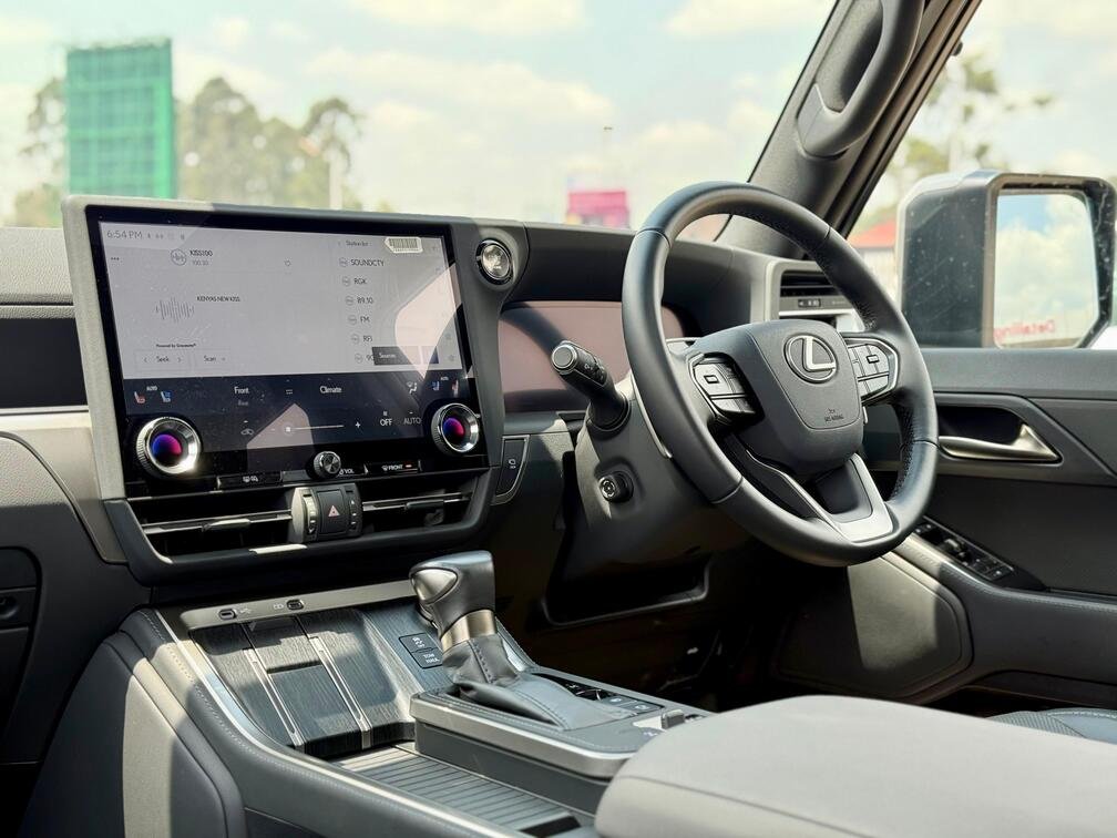 LEXUS GX550 thumbnail 15