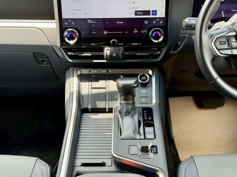 LEXUS GX550 thumbnail 12