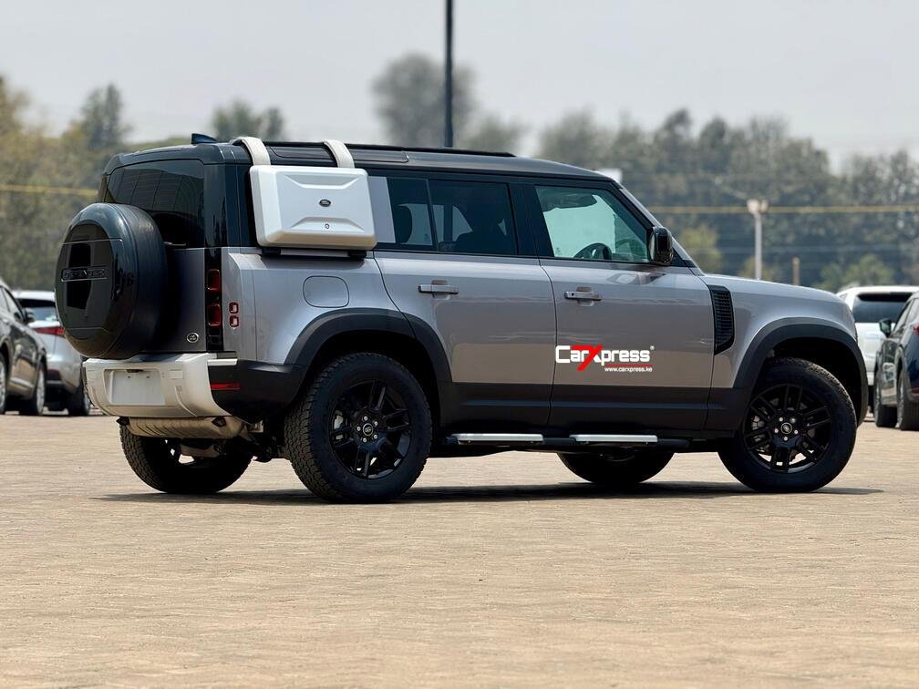 LAND ROVER DEFENDER 110 thumbnail 8