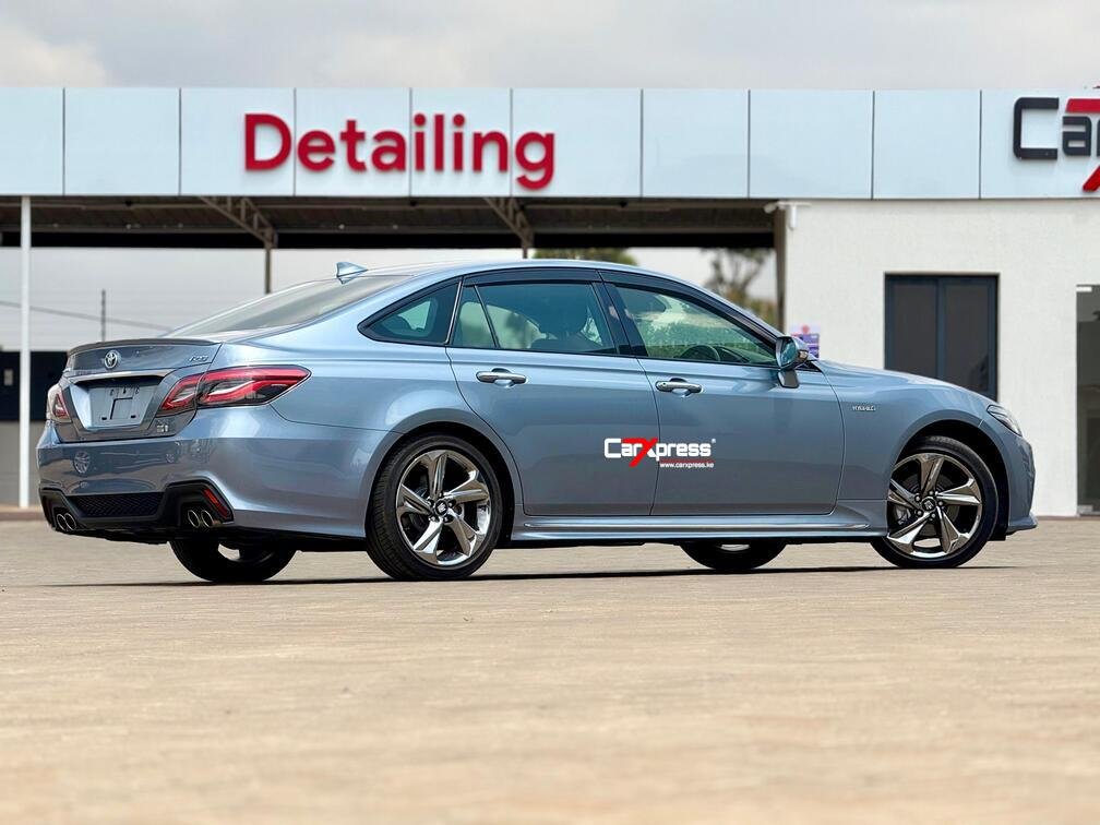 TOYOTA CROWN RS HYBRID thumbnail 7
