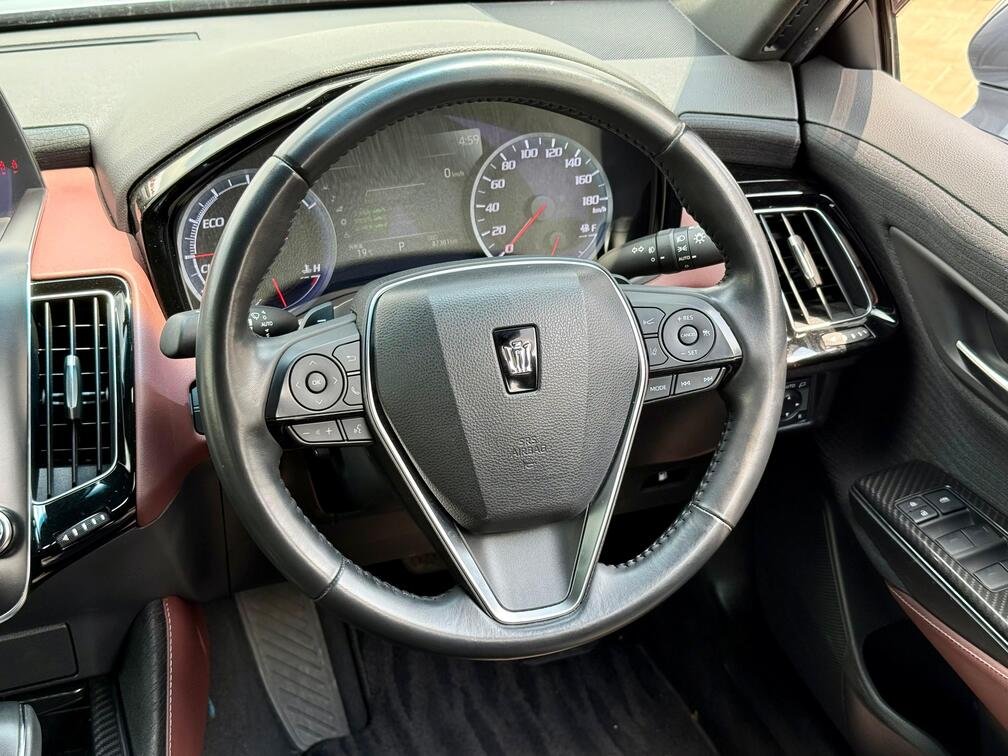TOYOTA CROWN RS HYBRID thumbnail 13
