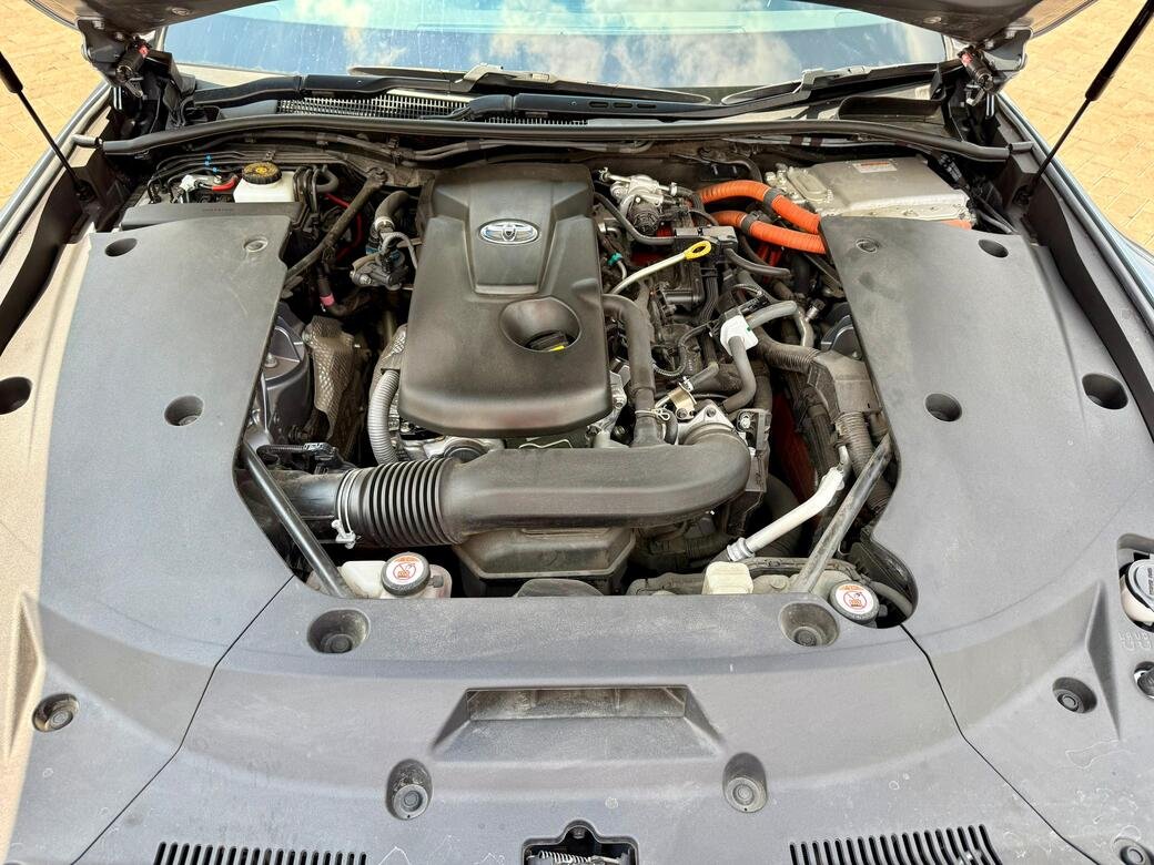 TOYOTA CROWN RS HYBRID thumbnail 18