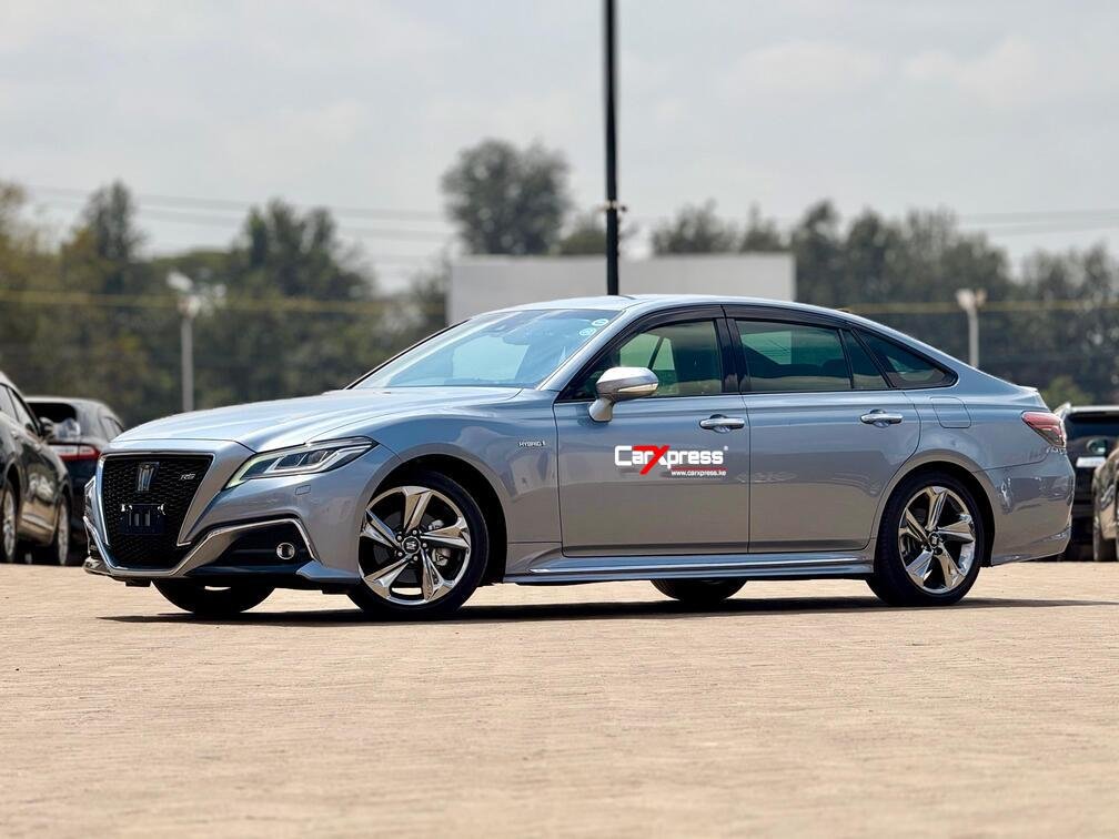 TOYOTA CROWN RS HYBRID thumbnail 8