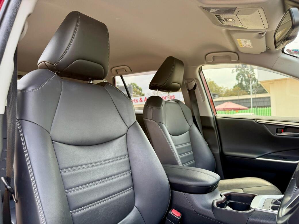 TOYOTA RAV 4 thumbnail 9