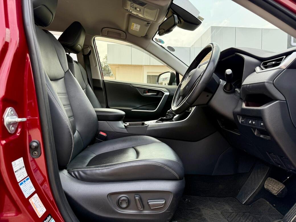 TOYOTA RAV 4 thumbnail 8