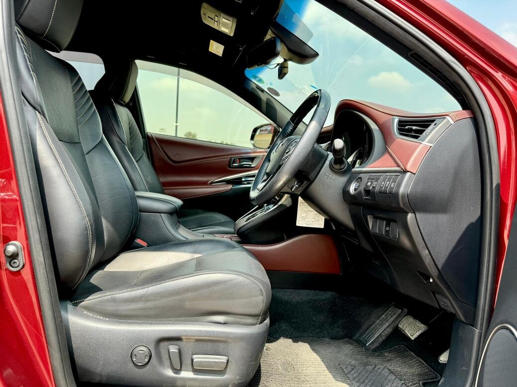 TOYOTA HARRIER thumbnail 9